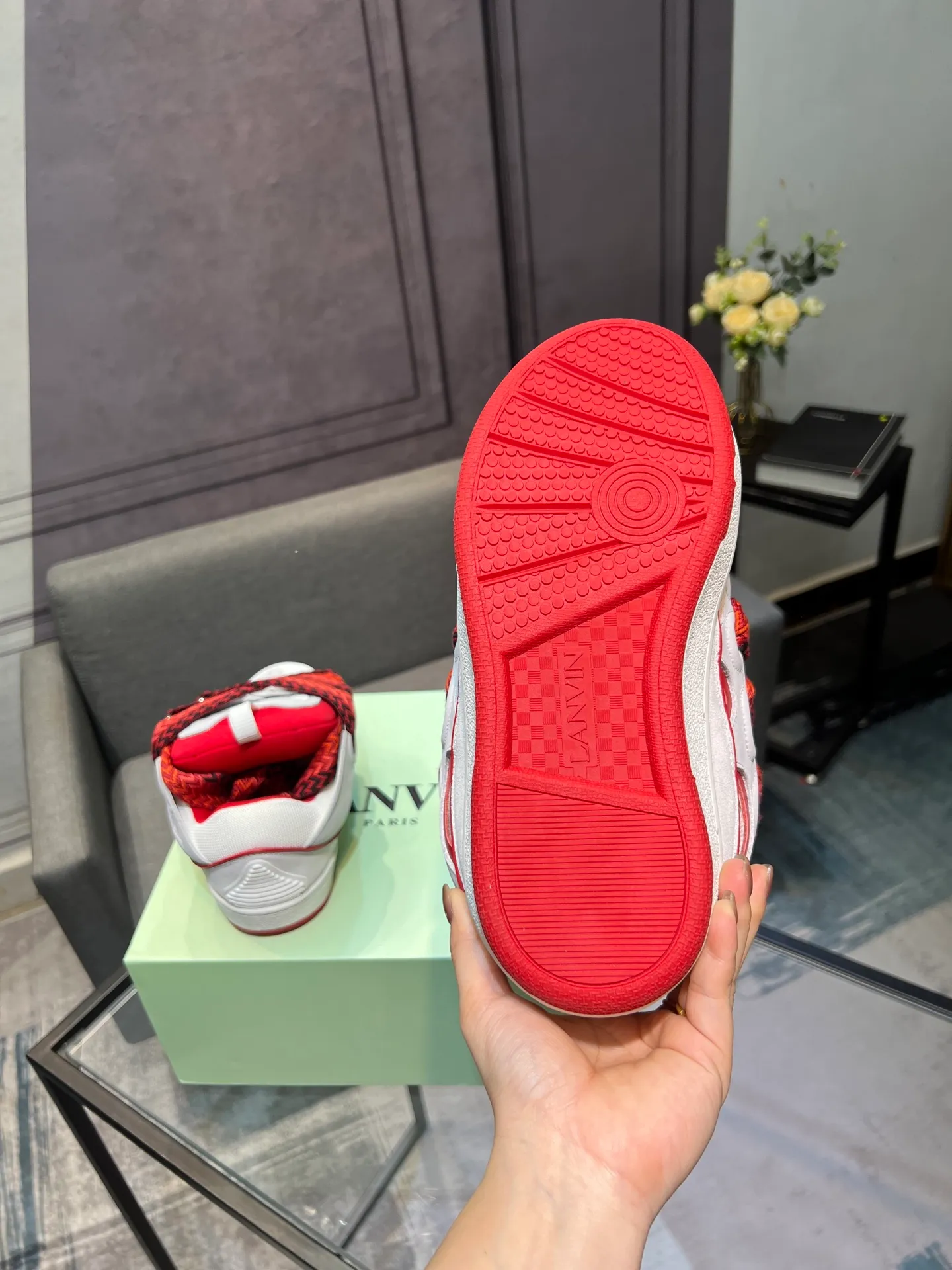 Men's men's shoes💰780 [LANVIN] Latest lace-up fashionable casual sneakers for couples High-quality CLAY couple series‼ ️ The latest trendy products of the season 🌈Many bloggers have planted grass and purchased the original open-mold customization. The upper and outsole are sewn with mark threads without edge sealing. Multiple material splicing combination design. Very versatile for fashionable and casual wear. Comfortable on the feet. Recommended for self-retention (upper cowhide + cow suede + breathable mesh) inner foot pad cowhide exclusive original open-mold clear logo rubber outsole ⚠️36-44 yards (45 custom-made)